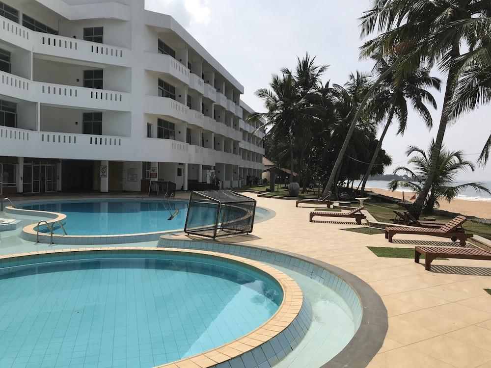 Induruwa Beach Resort Zewnętrze zdjęcie